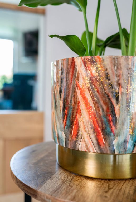Celia bloempot goud roze plant