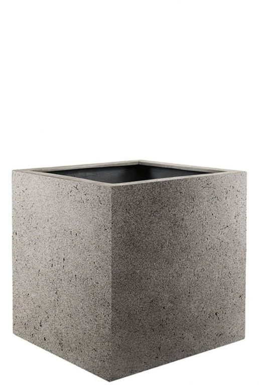Vierkante plantenbakken grijs beton